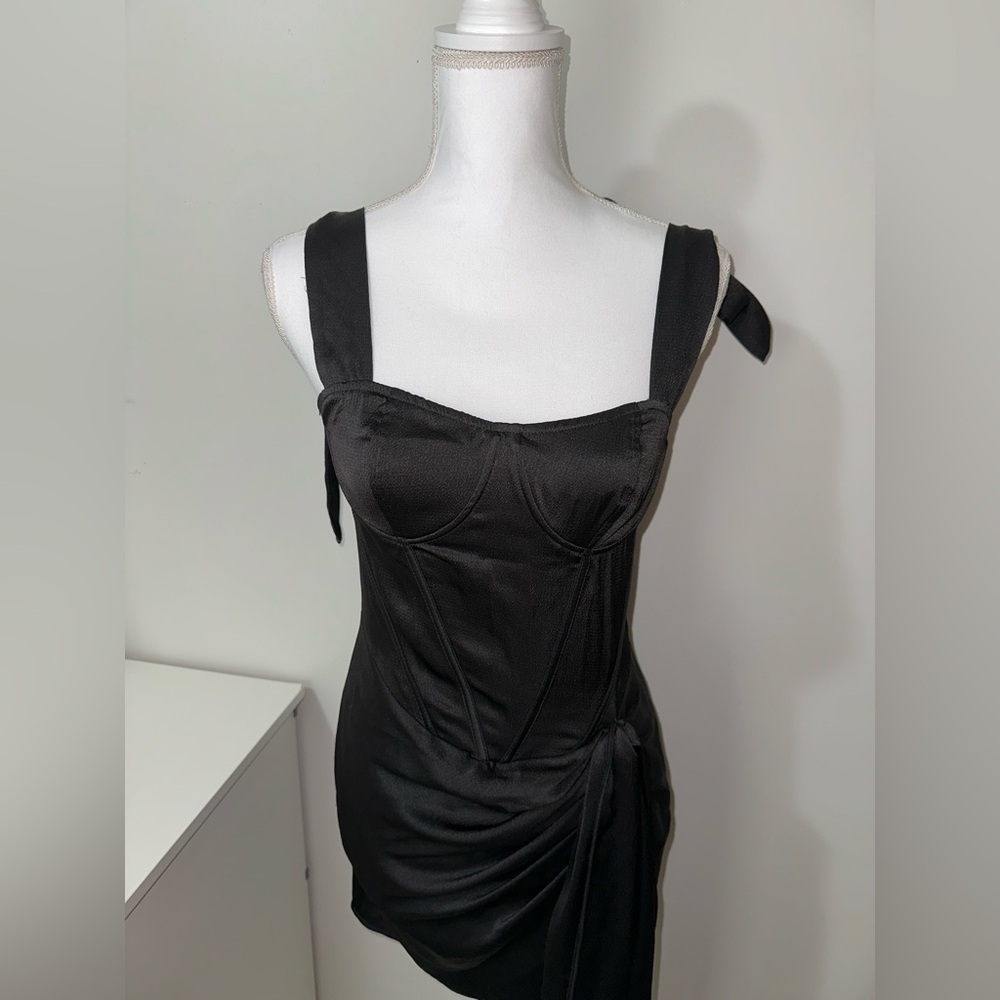 Pretty Little Thing black dress